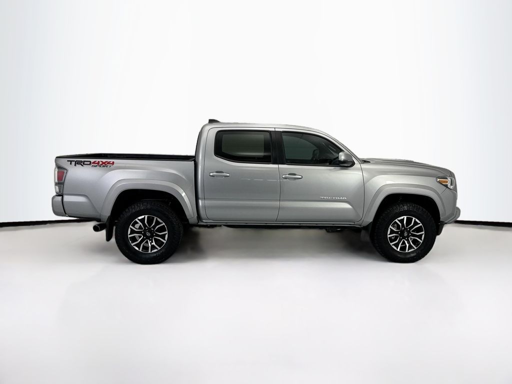 Thumbnail: 2020 Toyota Tacoma - 4