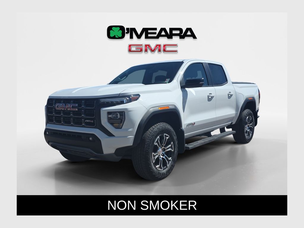White 2023 GMC Canyon AT4 Crew Cab 4WD Pickup Truck Four-Wheel Drive 8-Speed Automatic