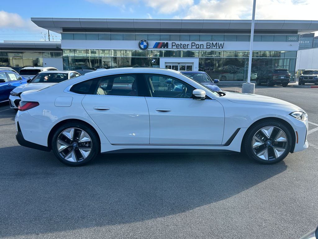 Thumbnail: 2024 BMW i4 - 6