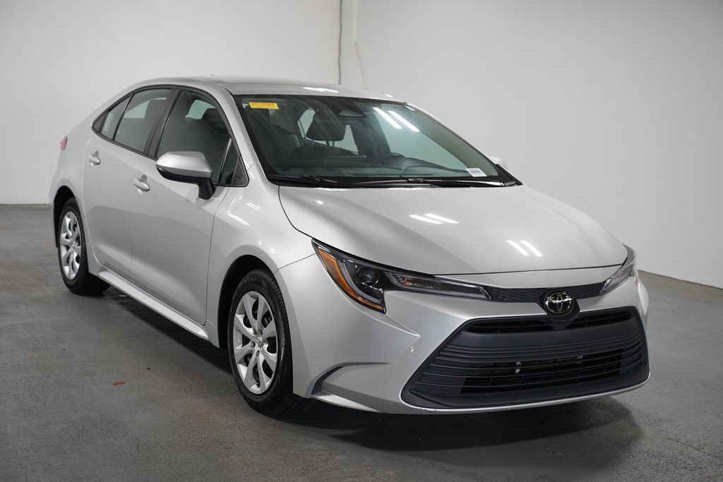 Thumbnail: 2024 Toyota Corolla - 3
