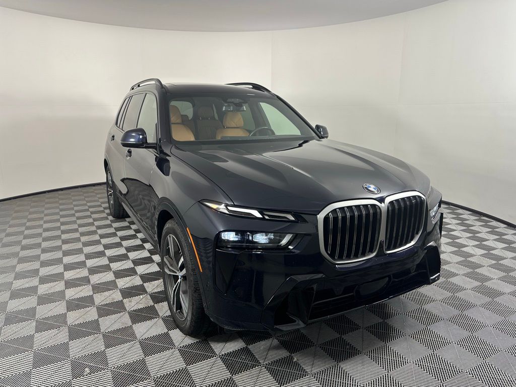 Thumbnail: 2023 BMW X7 - 3