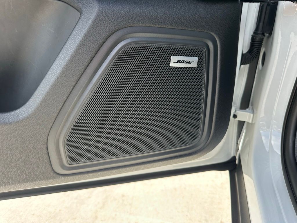 Thumbnail: 2023 Porsche Macan - 22