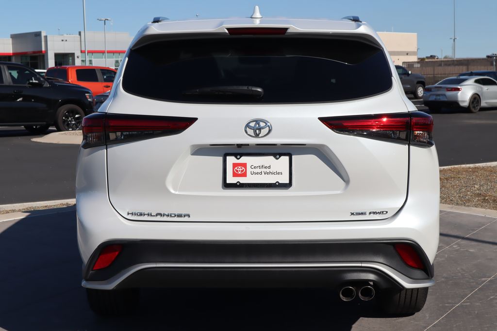 Thumbnail: 2023 Toyota Highlander - 6