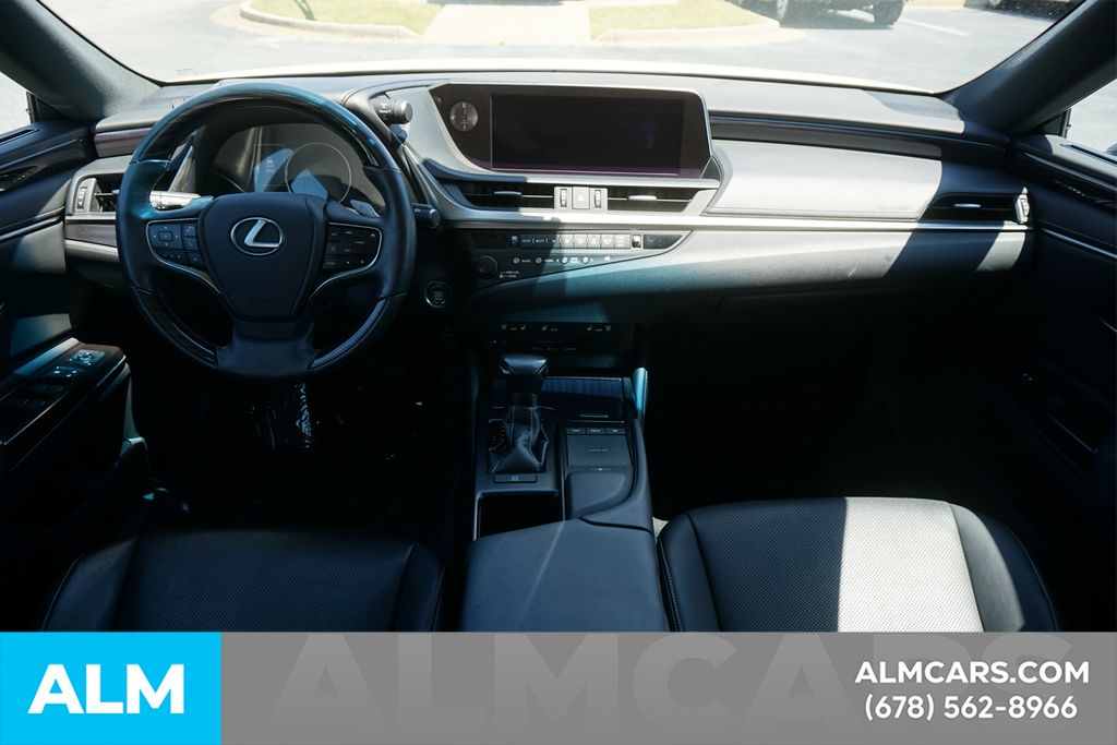 Used 2019 White Lexus 350 image 26