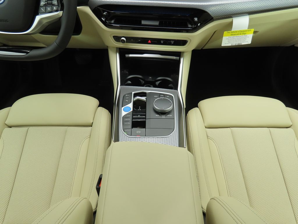 Thumbnail: 2025 BMW i4 - 17