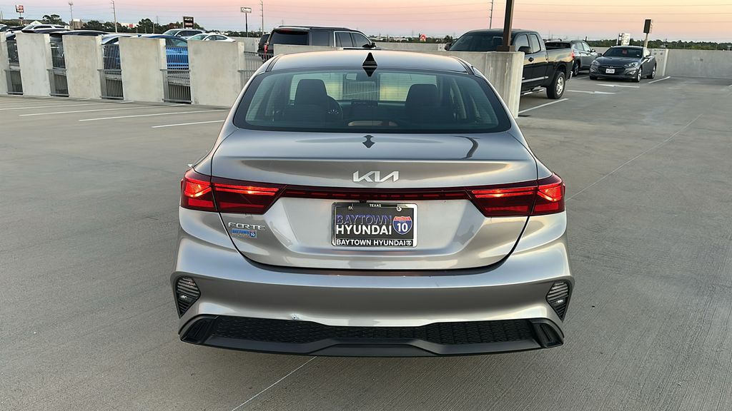 2024 Kia Forte LXS - 10