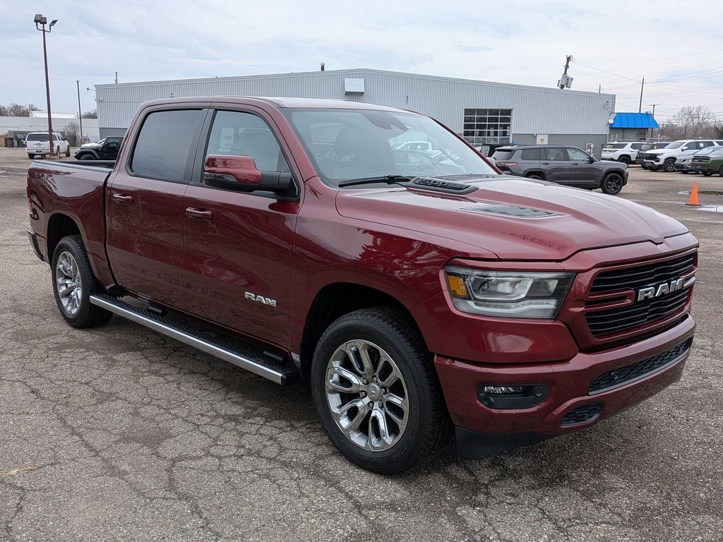 View vehicle photo 7