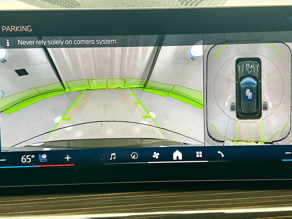 Thumbnail: 2026 BMW X5 - 15