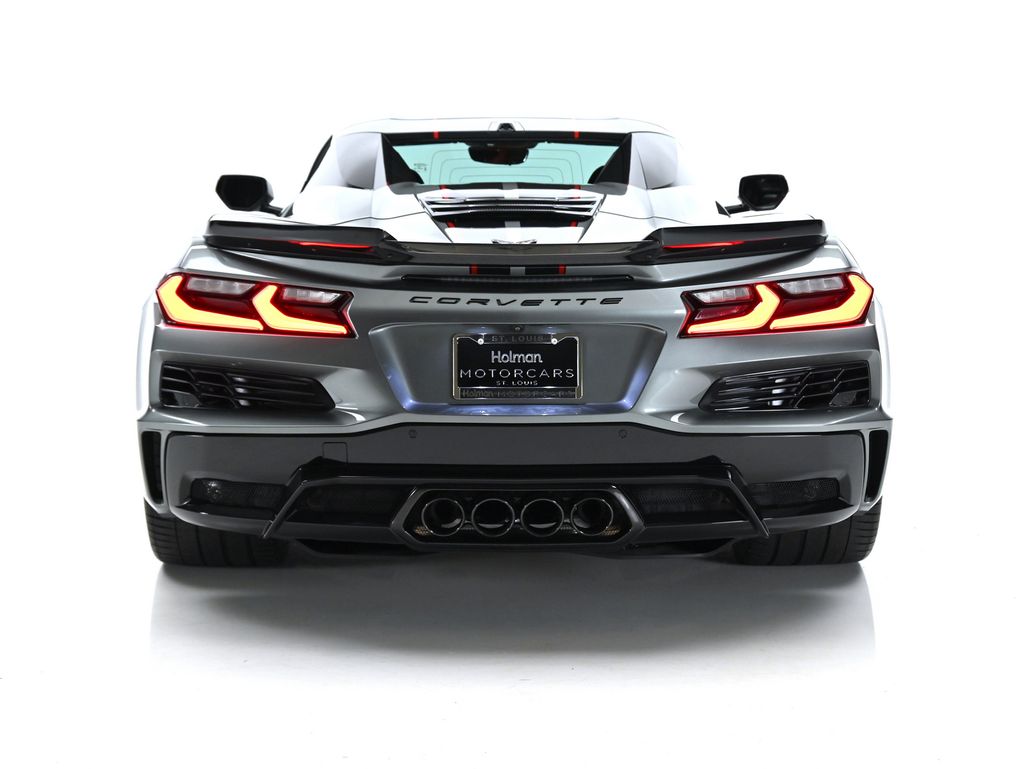 Used 2024 Gray Chevrolet Z06 image 6