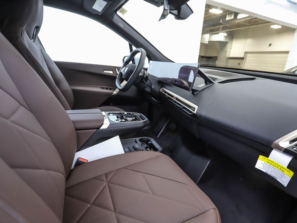 Thumbnail: 2026 BMW iX - 31