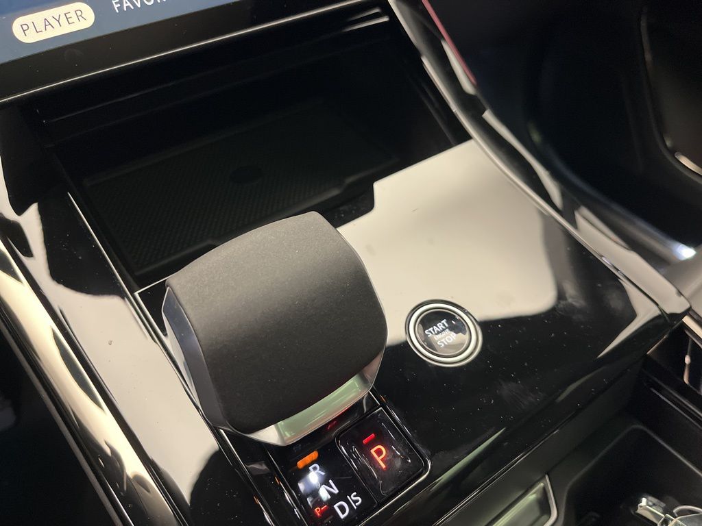 Thumbnail: 2026 Land Rover Range Rover Sport - 19