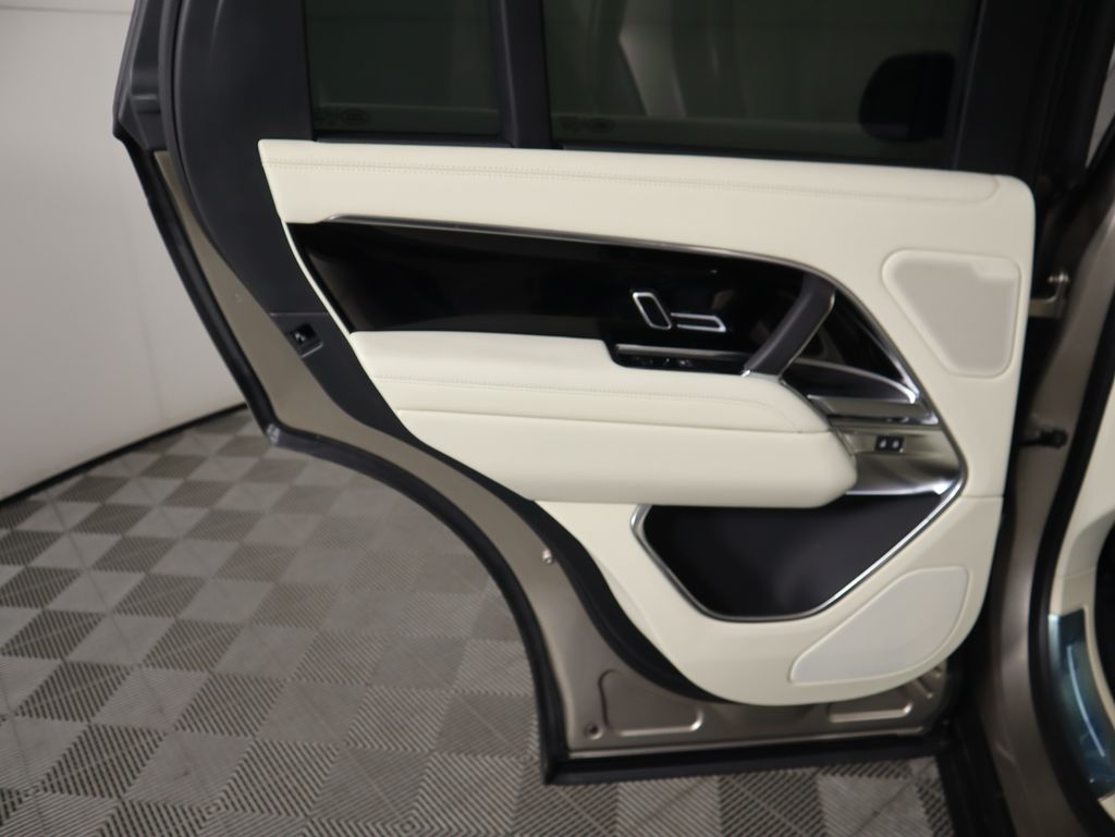 Thumbnail: 2026 Land Rover Range Rover - 27