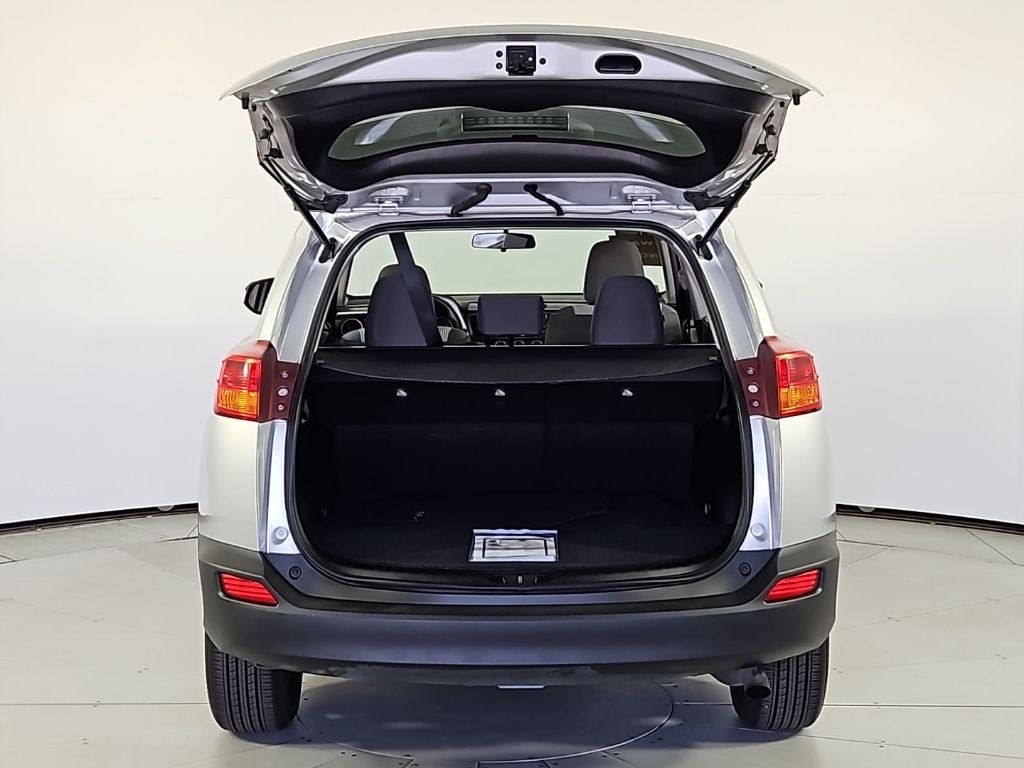 Thumbnail: 2015 Toyota RAV4 - 10