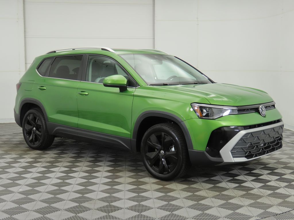 Thumbnail: 2025 Volkswagen Taos - 4