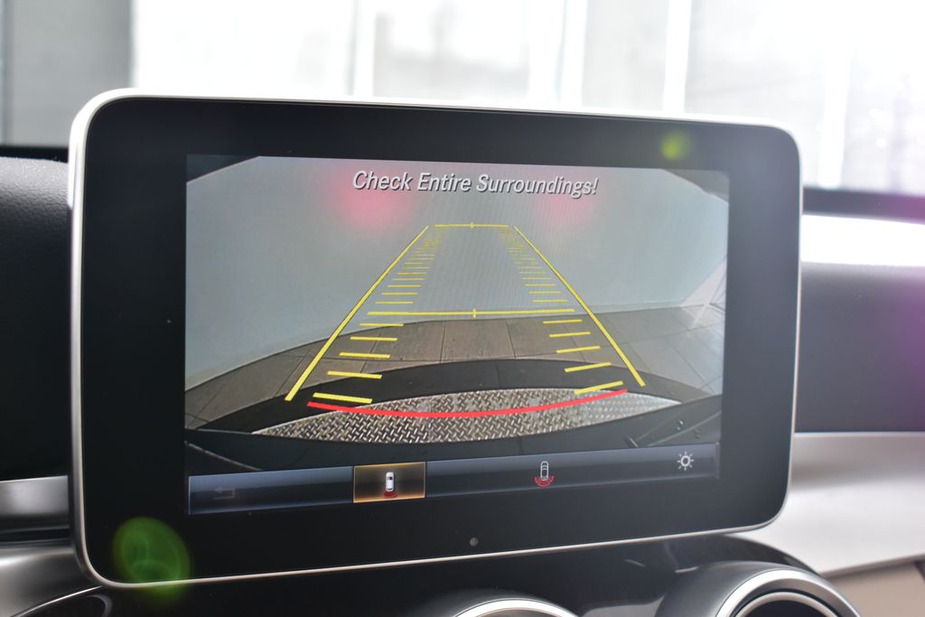 Thumbnail: 2016 Mercedes-Benz C-Class - 21