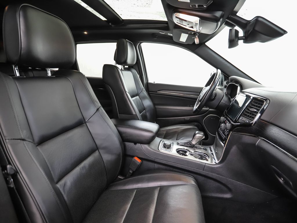 Thumbnail: 2020 Jeep Grand Cherokee - 31