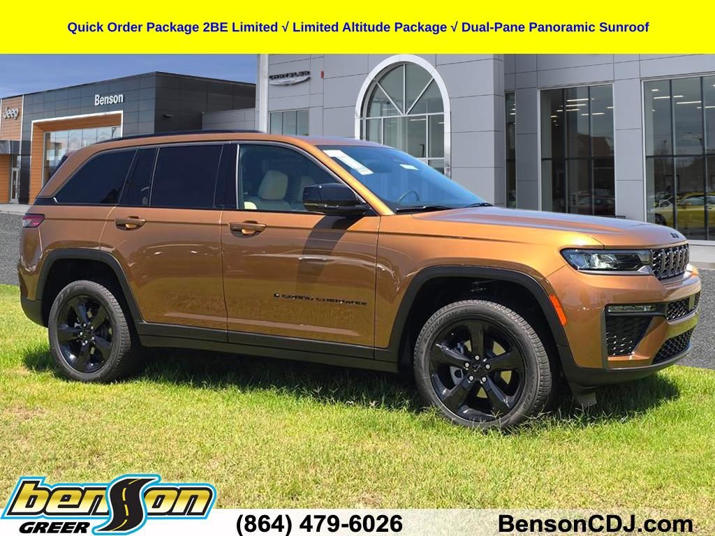 Red (Copper Shino Metallic Clearcoat) 2026 Jeep Grand Cherokee SUV / Crossover Four-Wheel Drive 8-Speed Automatic
