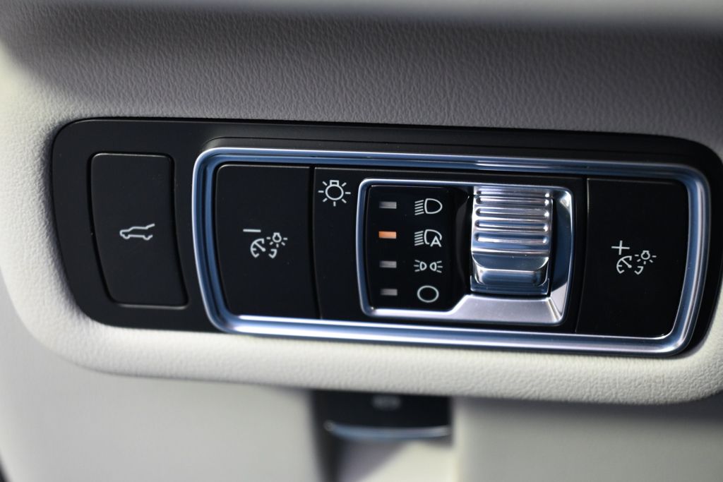 New 2026 Gray Lincoln Reserve image 24