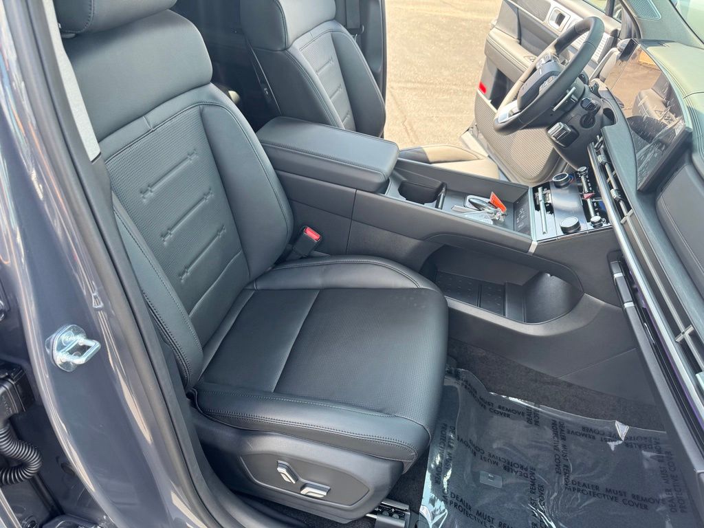 New 2026 ECOTRONIC GRAY Hyundai Limited image 29