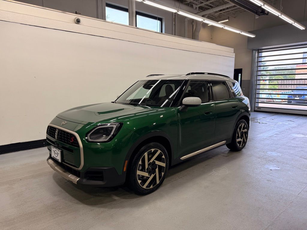 Thumbnail: 2027 MINI Cooper Countryman - 1
