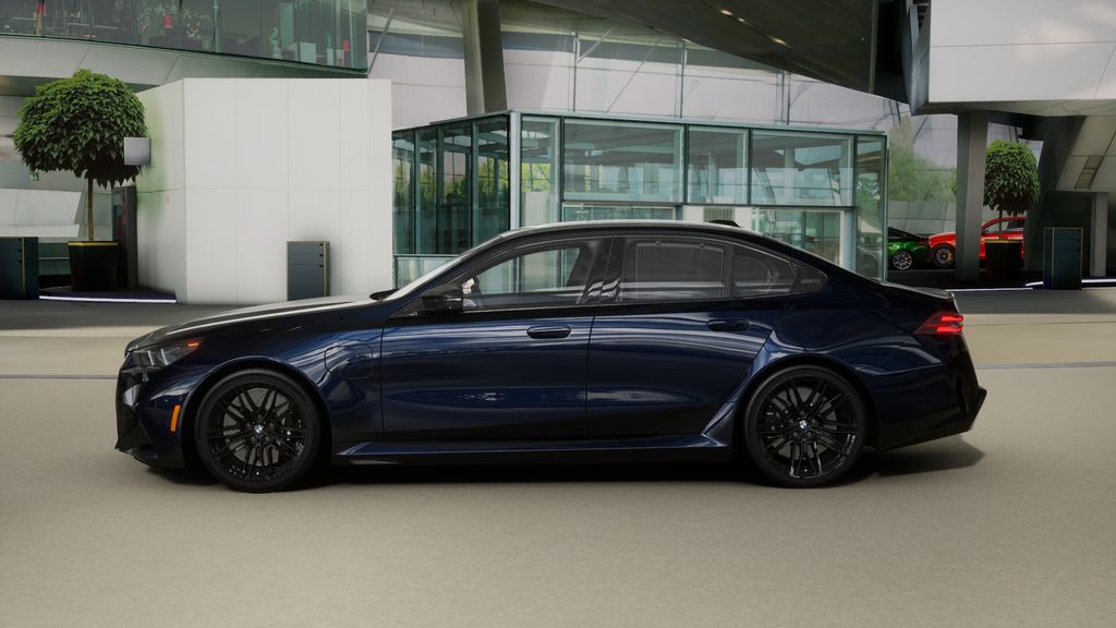 Thumbnail: 2026 BMW M5 - 4