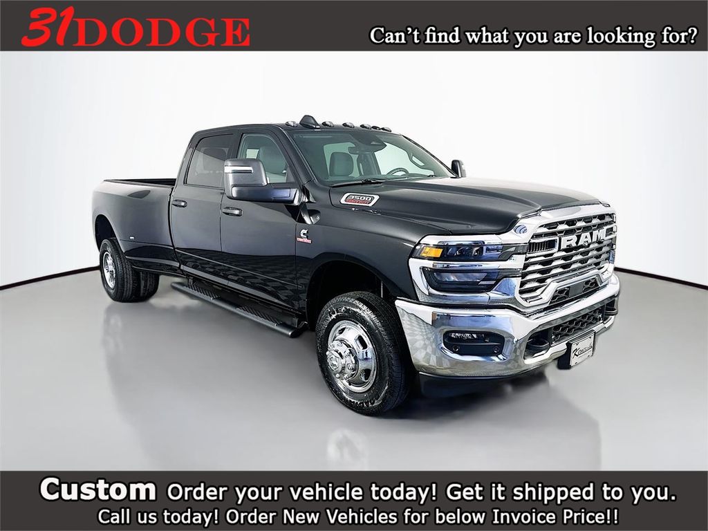 2026 RAM 3500 Tradesman Crew Cab LB DRW 4WD