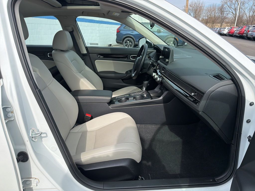 Thumbnail: 2023 Honda Civic - 25