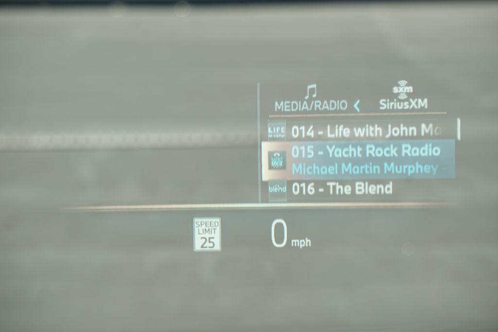 Thumbnail: 2026 BMW i5 - 8