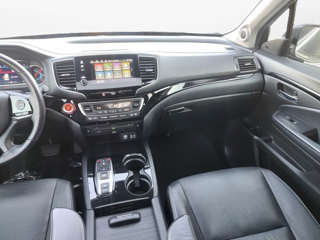 Used Car 2022 Honda Pilot  Touring For Sale Under $30,000 In Austin, Texas