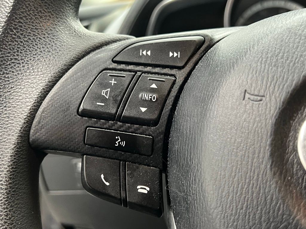 Thumbnail: 2017 Toyota Yaris - 18