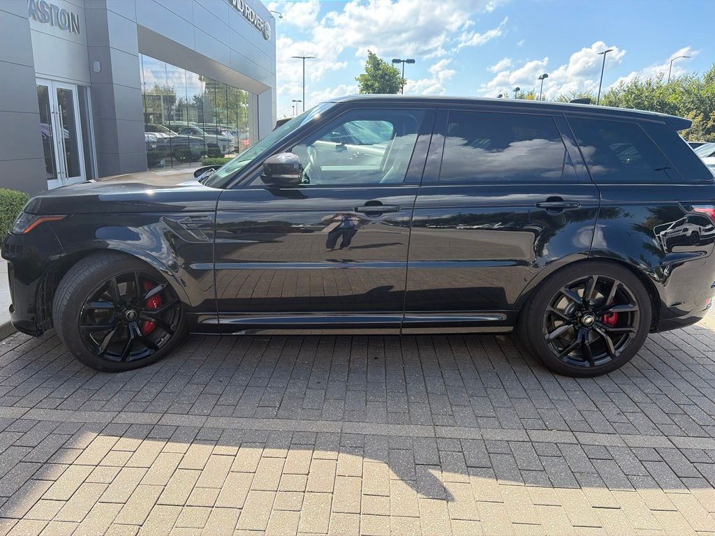 Used 2022 Black Land Rover SVR image 8
