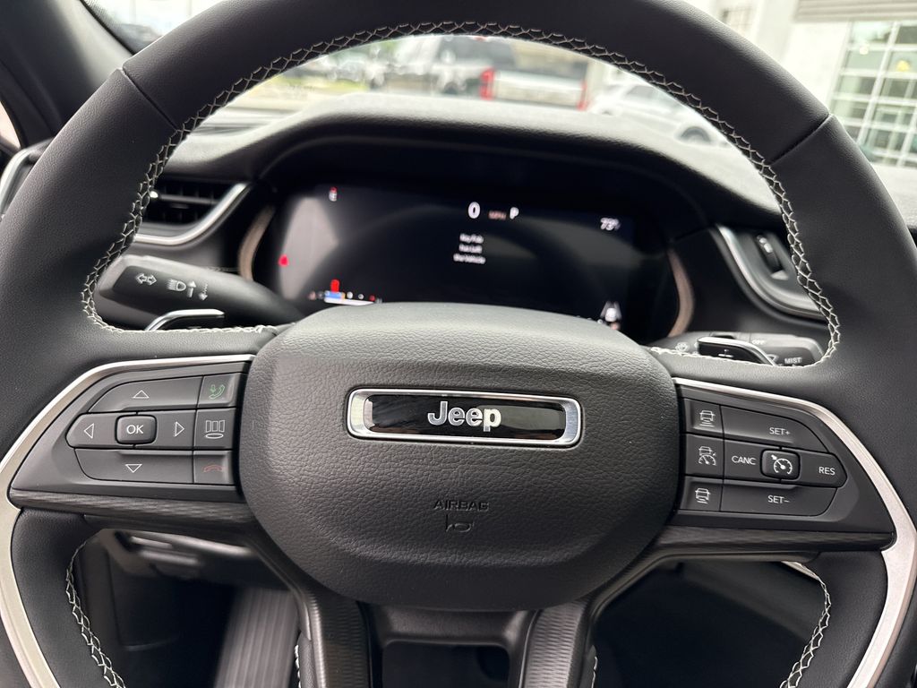 Used 2025 Jeep Grand Cherokee L SUV