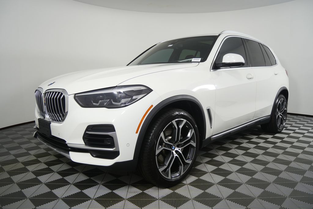 Thumbnail: 2023 BMW X5 - 7