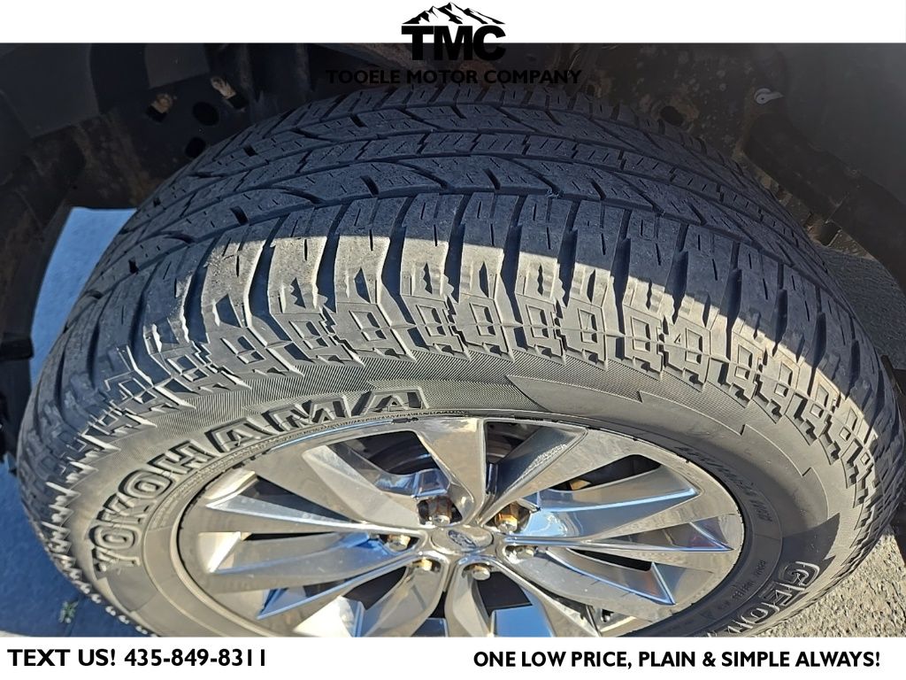 Used 2015 Silver Ford Lariat image 6