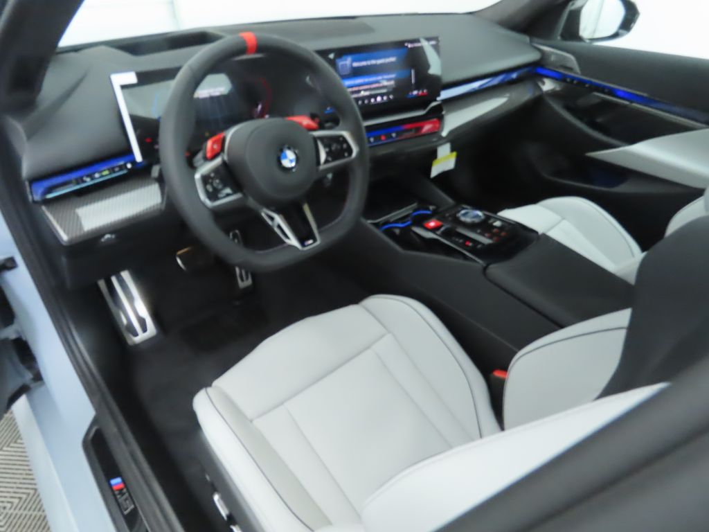 Thumbnail: 2026 BMW M5 - 9