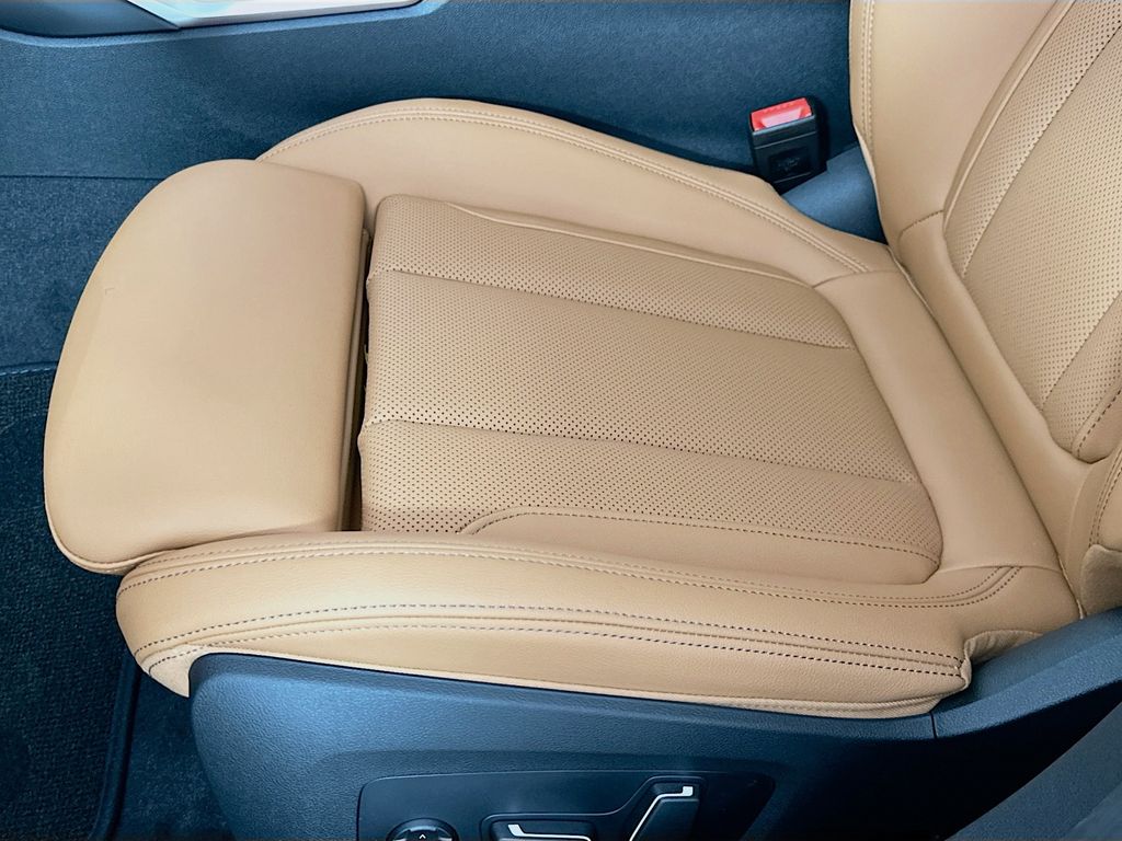 Thumbnail: 2026 BMW 3 Series - 21