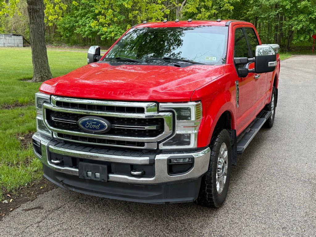 Race Red 2020 Ford F-250 Super Duty Lariat Crew Cab 4WD Pickup Truck Four-Wheel Drive Automatic