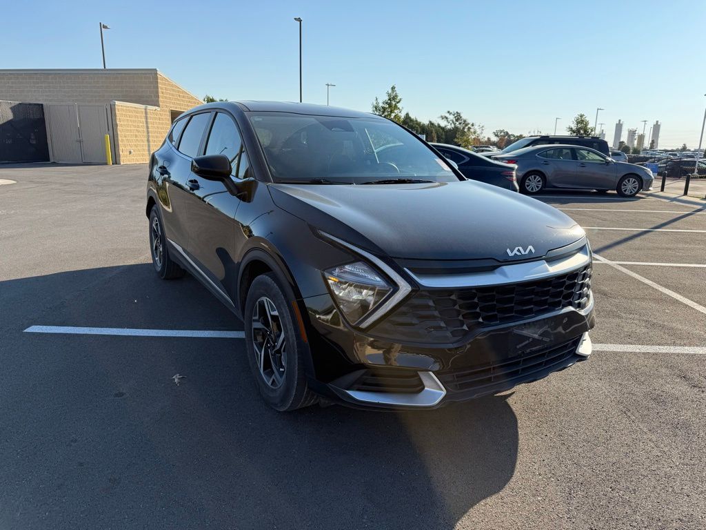 Thumbnail: 2023 Kia Sportage - 3