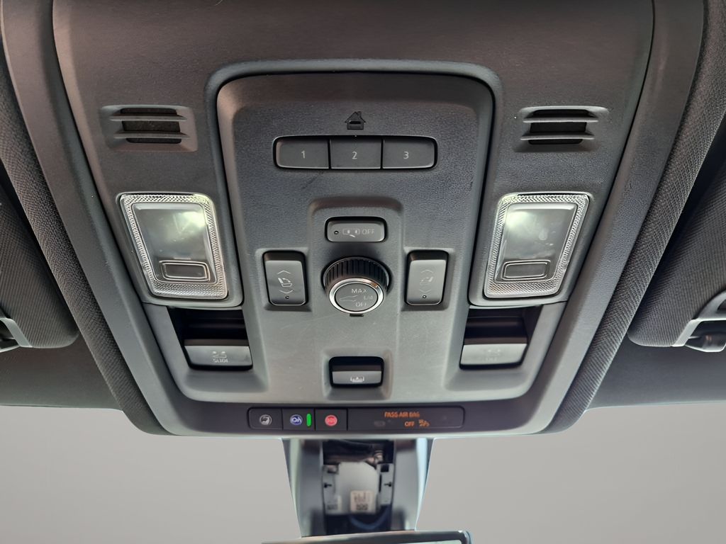 Used Car 2021 Chevrolet Suburban  Premier For Sale Under $40,000 In Austin, Texas