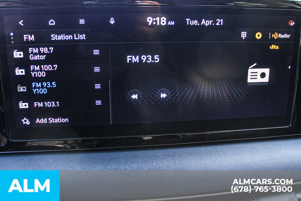 Used 2025 Black Hyundai SEL image 37