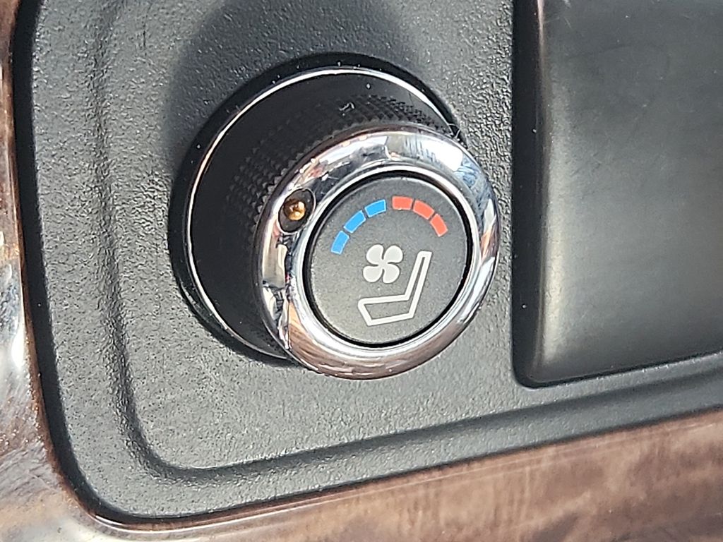 2018 Nissan Armada Platinum Edition 27