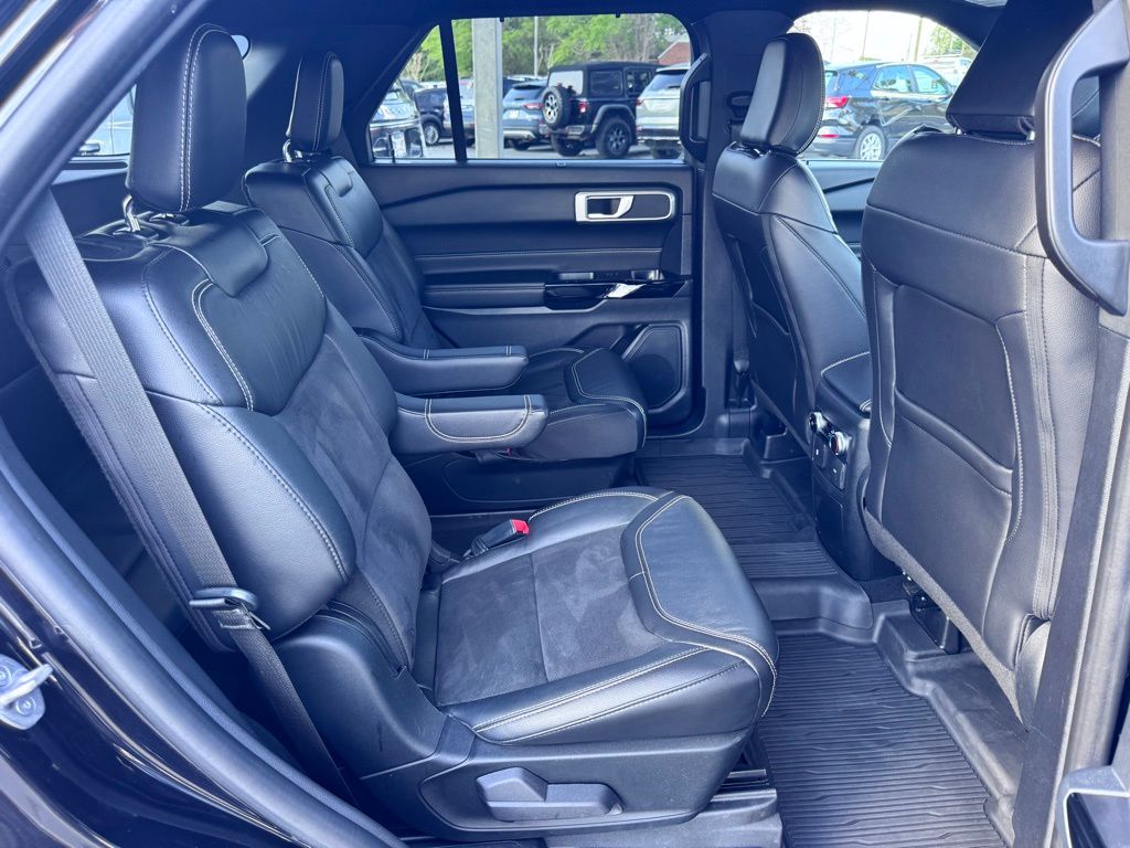 FordExplorer32
