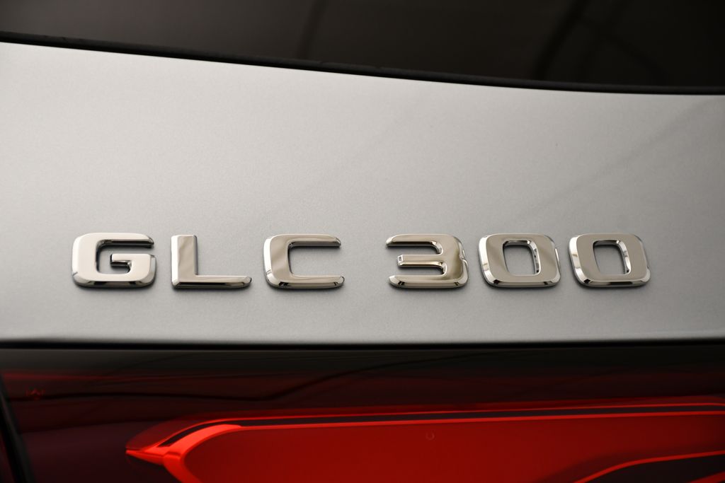 Thumbnail: 2026 Mercedes-Benz GLC - 9