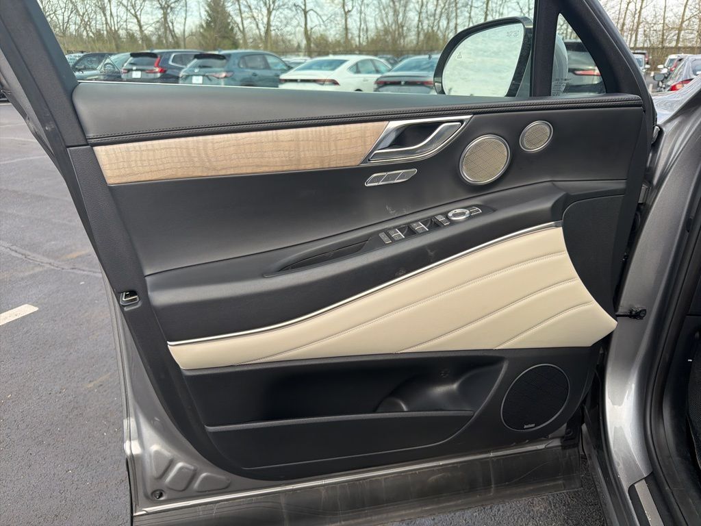 Thumbnail: 2023 Genesis GV80 - 18