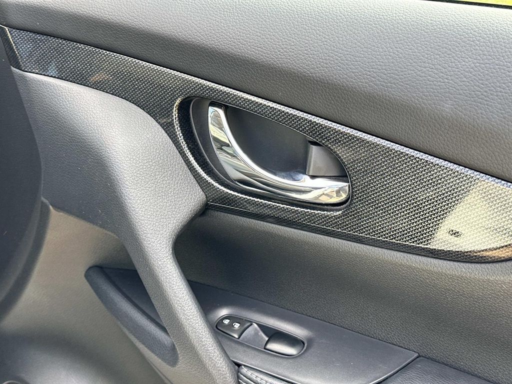 Thumbnail: 2014 Nissan Rogue - 19