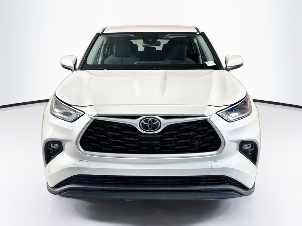 Thumbnail: 2021 Toyota Highlander - 2