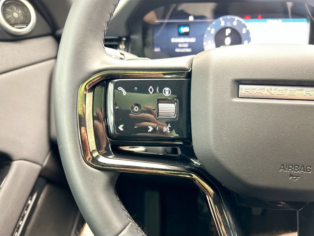 Thumbnail: 2025 Land Rover Range Rover Evoque - 11