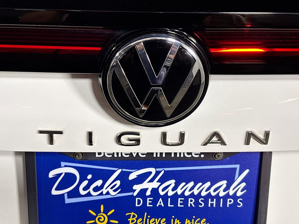 2025 Volkswagen Tiguan 2.0T SE