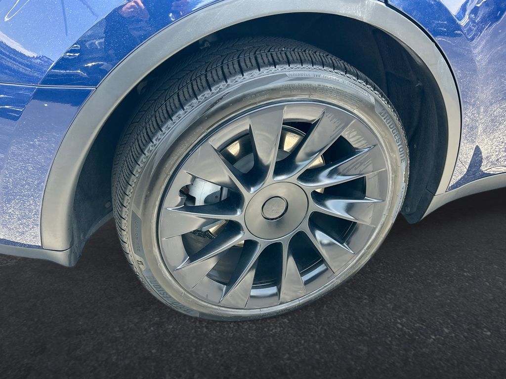 Thumbnail: 2023 Tesla Model Y - 26