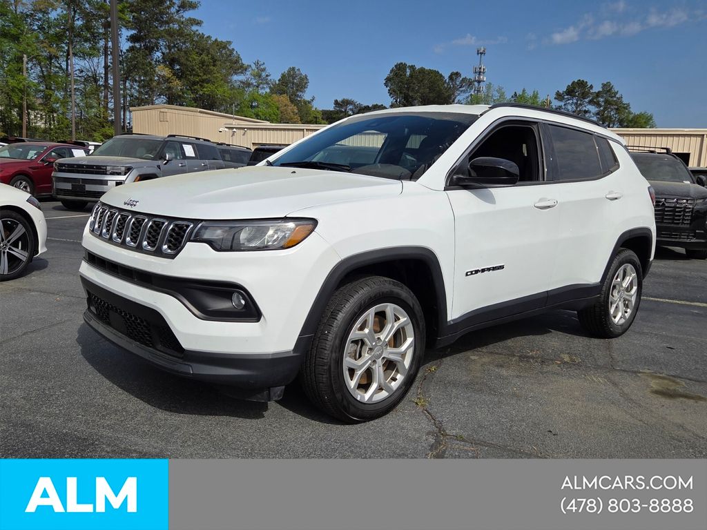 Bright White Clearcoat 2024 Jeep Compass Latitude 4WD SUV / Crossover Four-Wheel Drive 8-Speed Automatic
